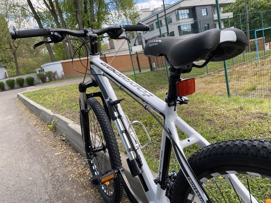 Рівне! Новий алюмінієвий, shimano