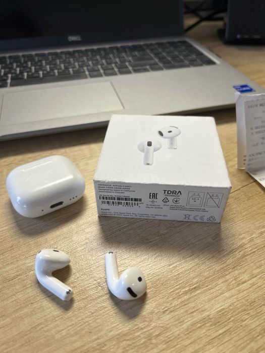 Apple AirPods 4 з активним шумозаглушенням (ANC)