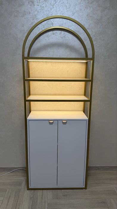 Продам стелаж із підсвіткою