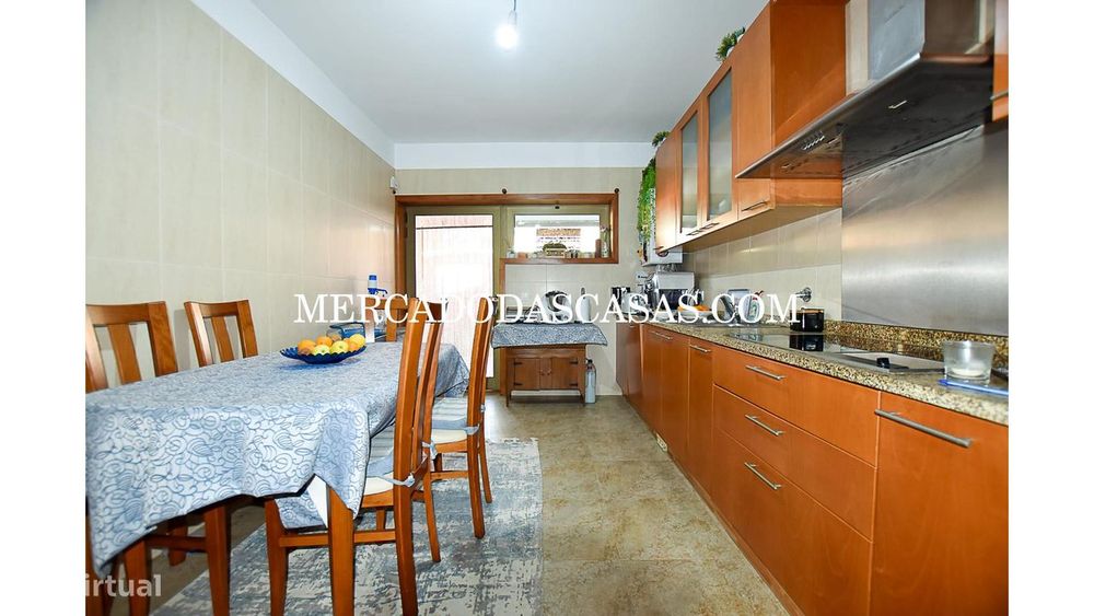 Moradia em Banda T3 em sanguedo