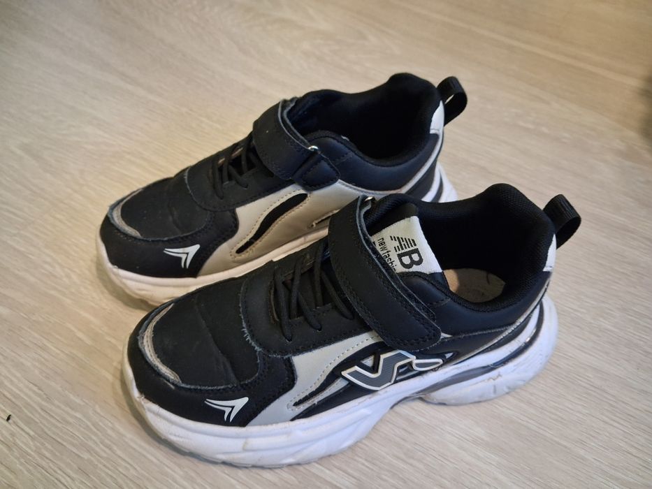 Легкі кросівки для хлопчика 21, 5 см