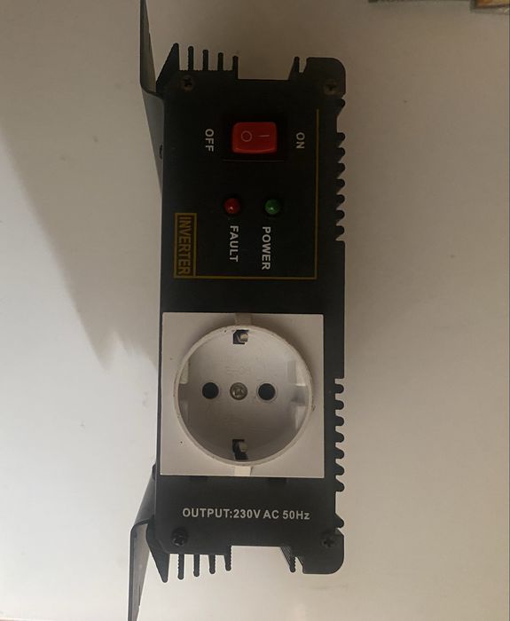 Inversor XUNKEL 12V / 240V Inverter 500W