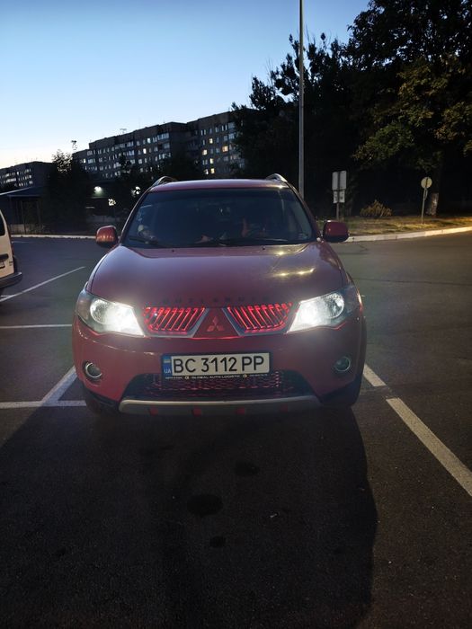 Mitsubishi outlander XL