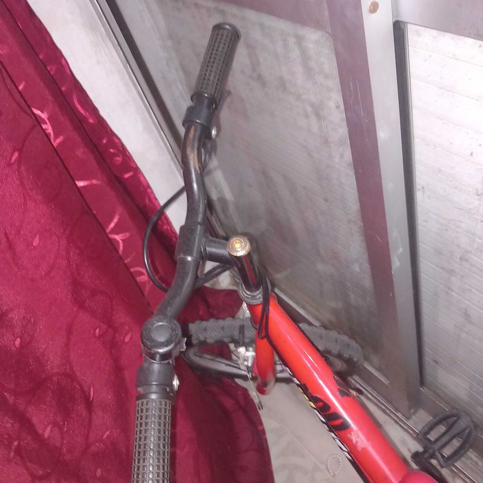 Bicicleta de criança vendo ou troco