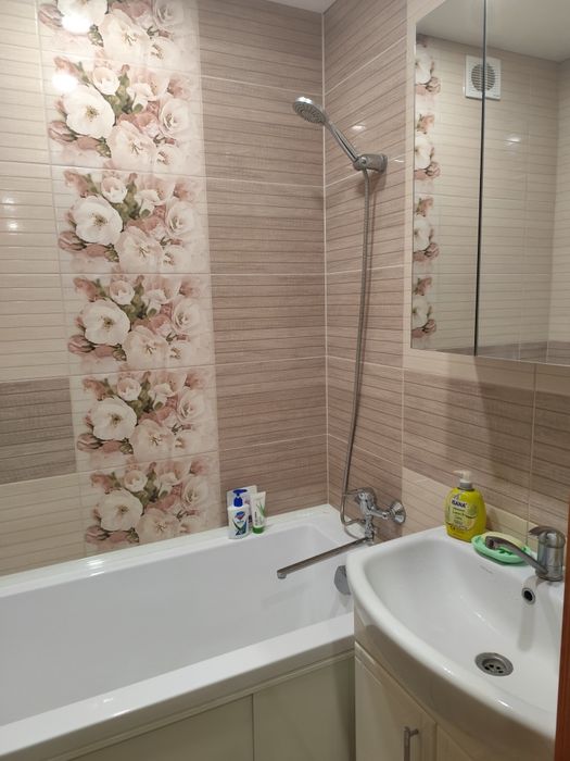 Продам 3-кімнатну квартиру у Шевченківському районі