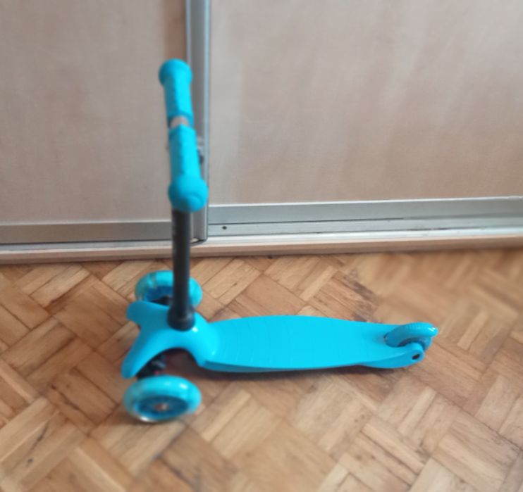 Hulajnoga trójkołowa NILS FUN.