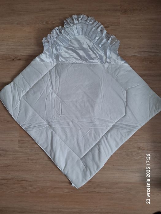 Rożek biały do chrztu i ciepła bluza zapinana