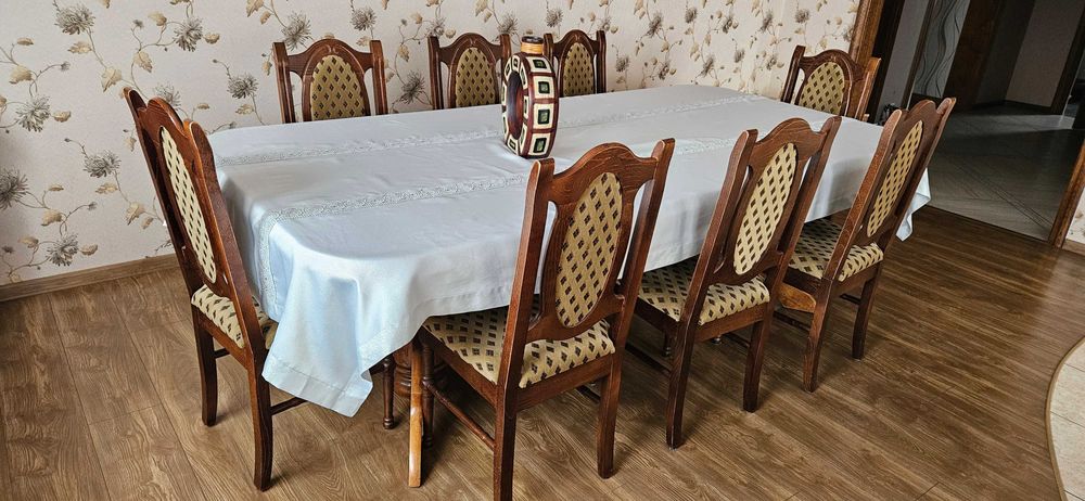 Duży stół do salonu