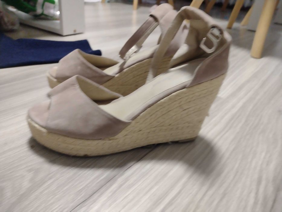 Sandały na koturnie słomkowy koturn 39