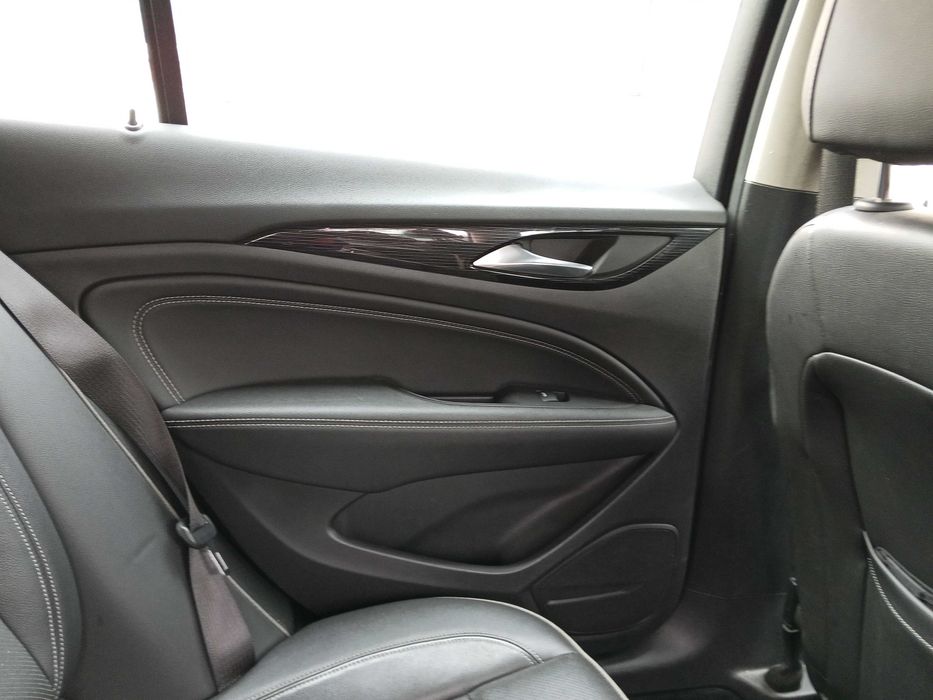 Fotele skóry Opel Insignia B kombi grzany przód i tył