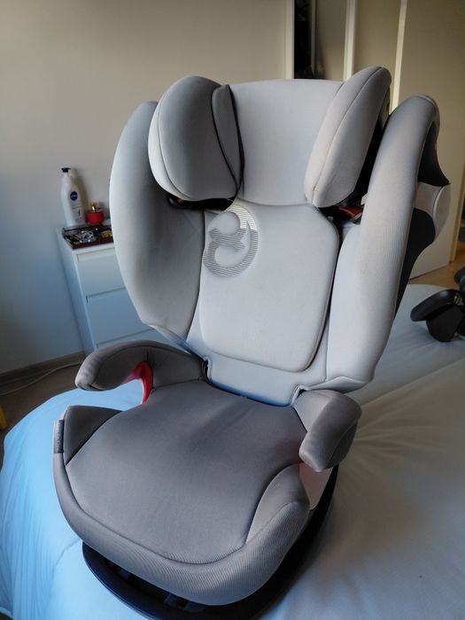 Cadeira de bebê para carro - com isofix