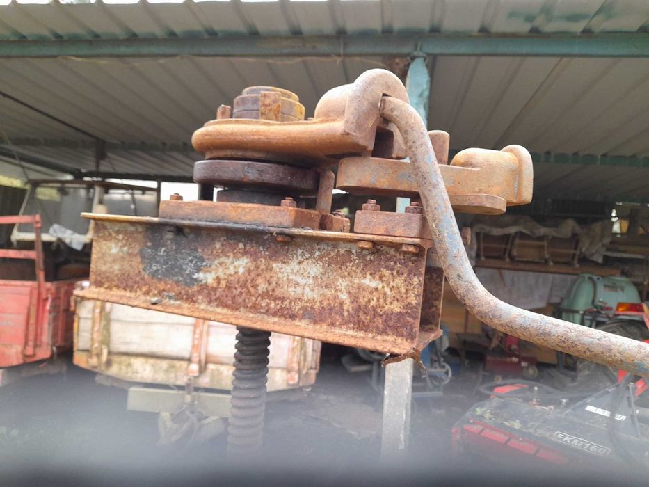 Prensa de cunhas (manual - antiga) para vinho