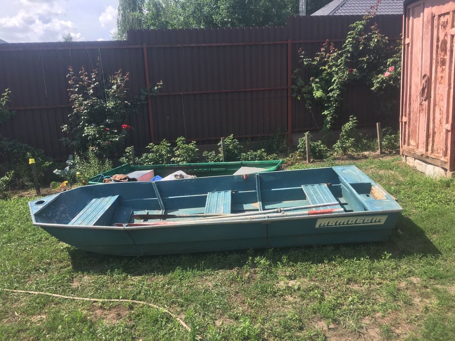 Лодка пластиковая деревянная метал прокат аренда оренда доставка мотор