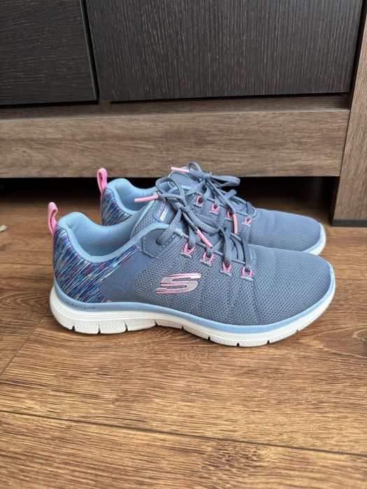 Кросівки  жіночі  Skechers Flex Appeal  37р. 24см.
