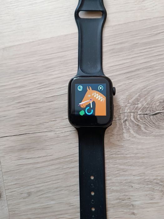 Смарт часы. Новые. По вопросам пишите