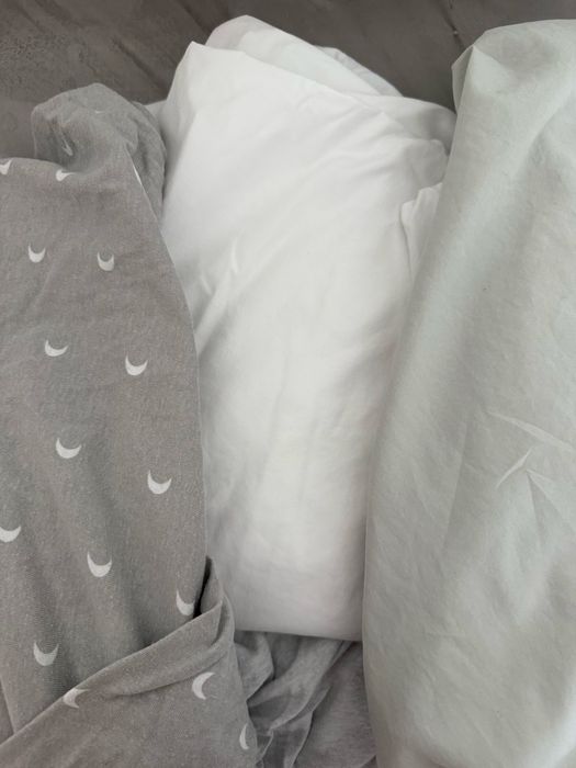 Vendo berço + colchão + barra de segurança e texteis