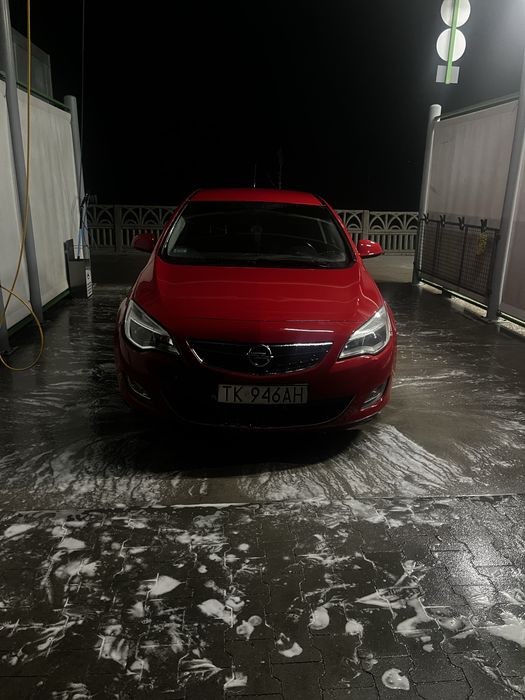 Opel astra j 2011