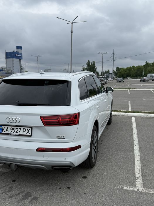 Audi Q7 premium plus