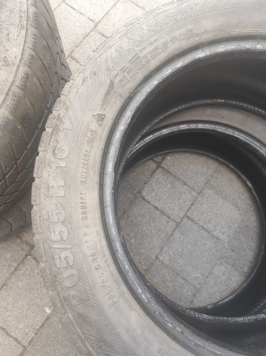 Komplet opon zimowych Barum Polaris 3 205/55 R16