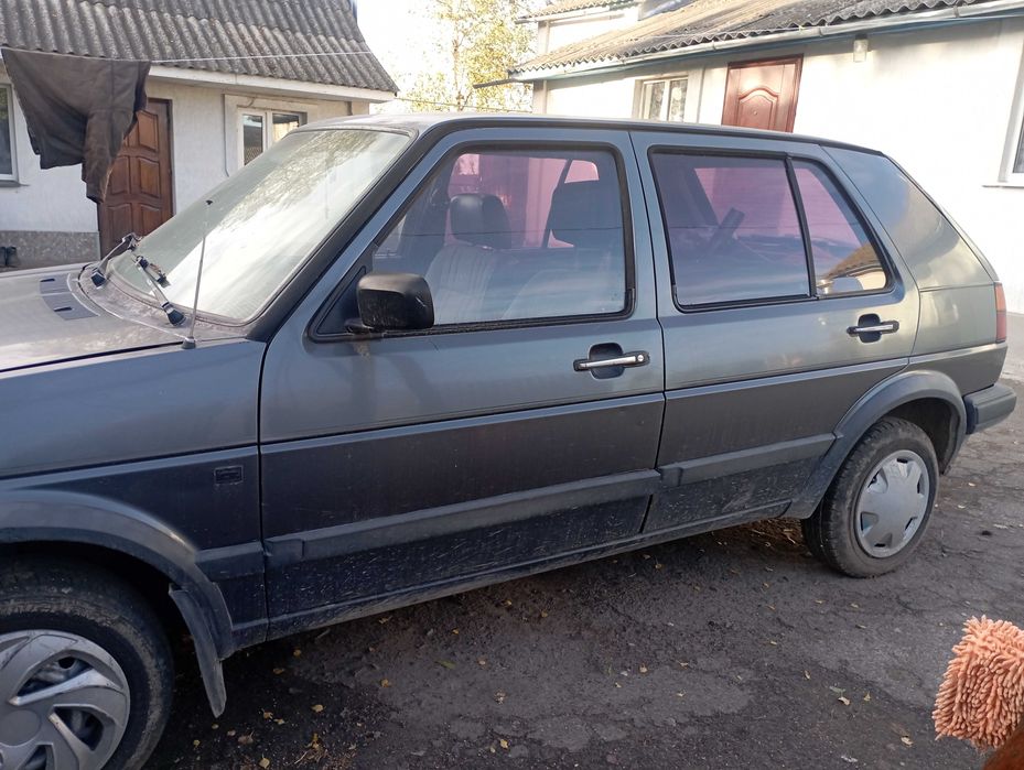 Продам автомобіль Volkswagen Golf 2