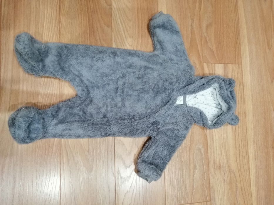 Kombinezon dziecięcy, r. 68