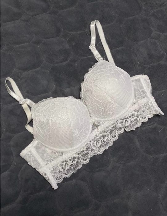 Молочний бюстгальтер з кружевом