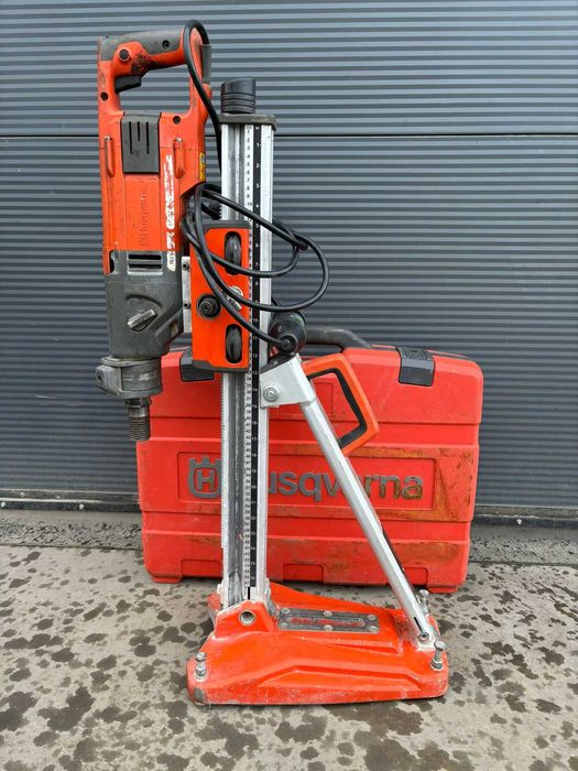 Wiertnica do betonu Husqvarna DM220 ze statywem DS150
