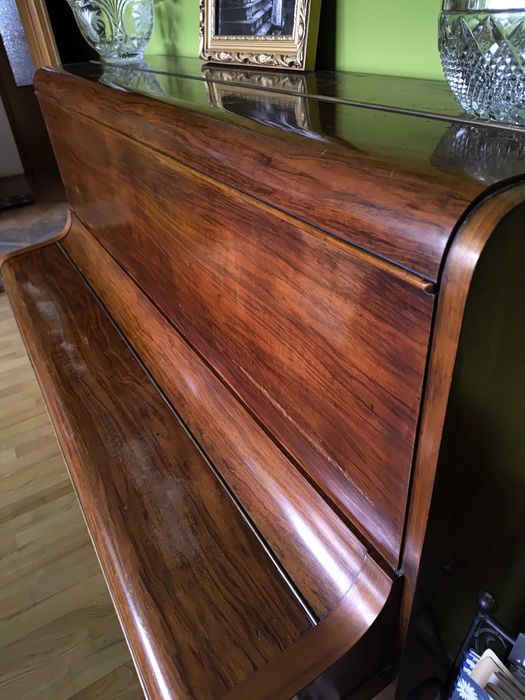 Pianino Calisia zadbane