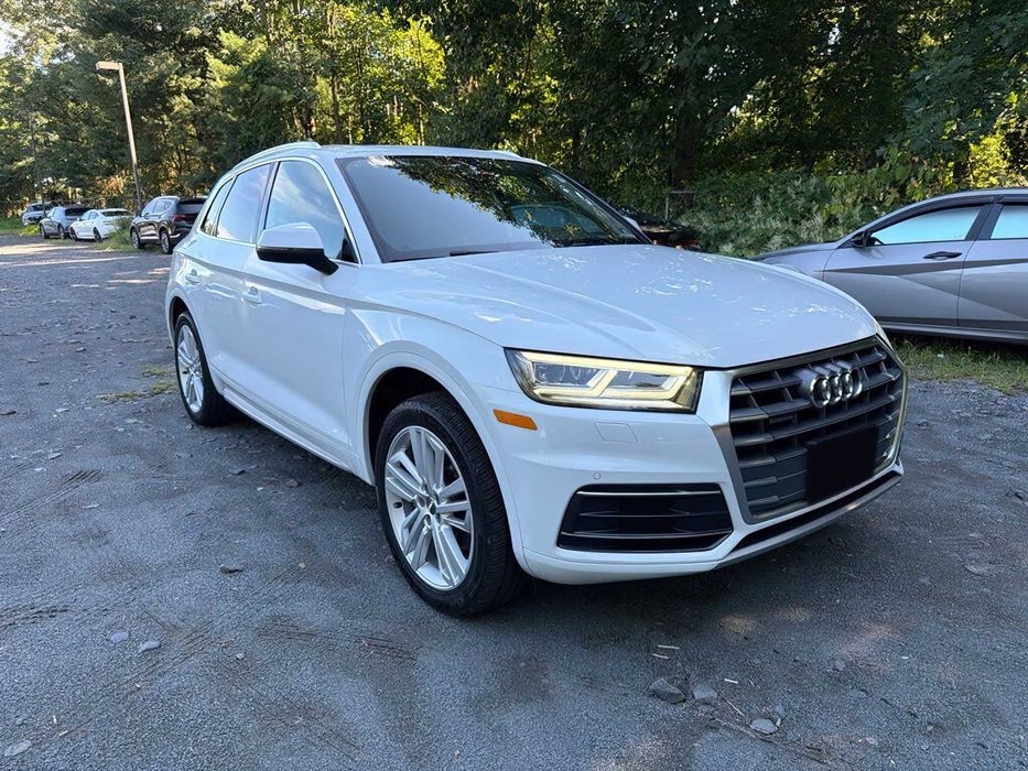 Audi Q5      2020