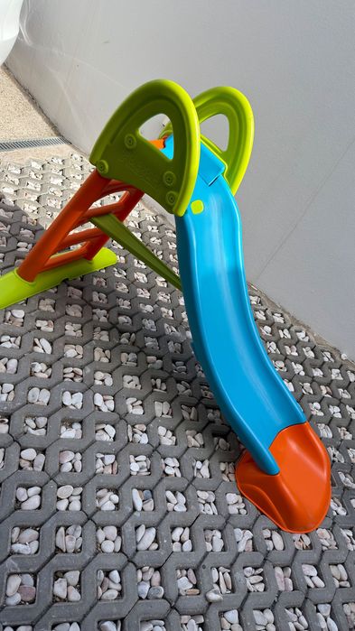 Feber escorrega novo