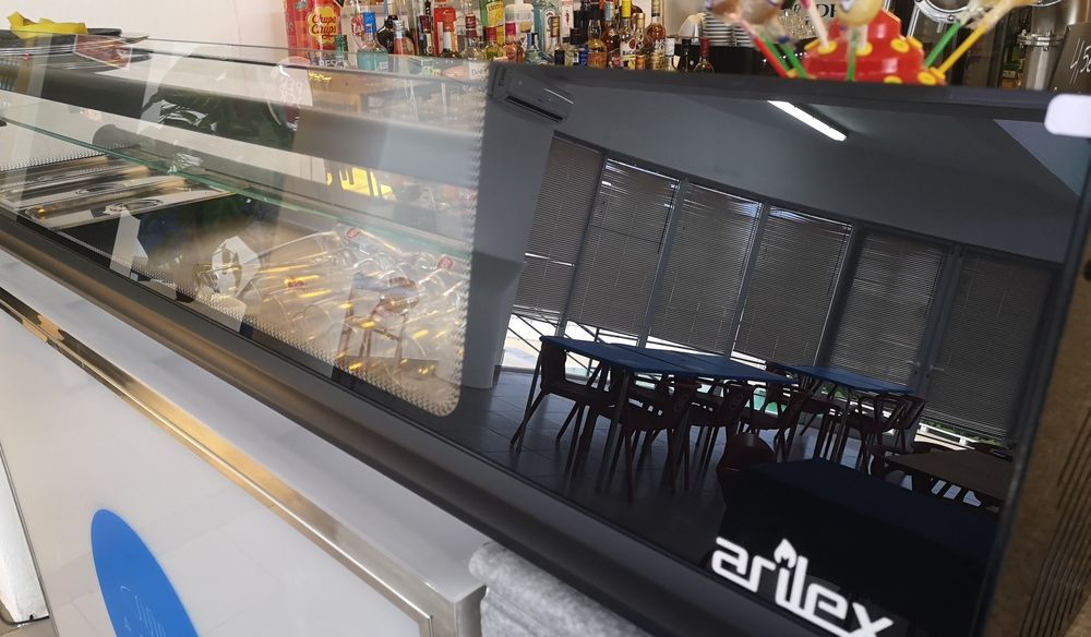 Vitrine de sushi ou tapas