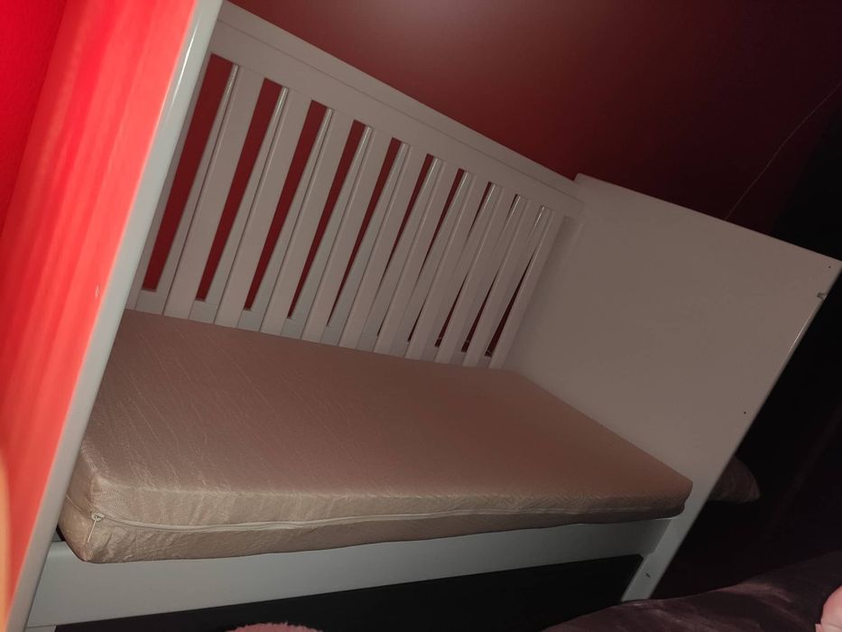Berço como novo com colchão incluído
