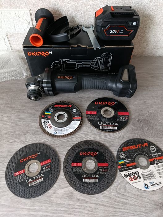 Акамуляторна болгарка