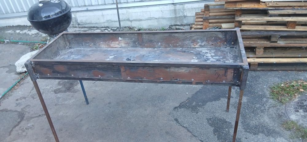 Оренда  мангалу 1,5м +20 шампурів, 4 решітки.