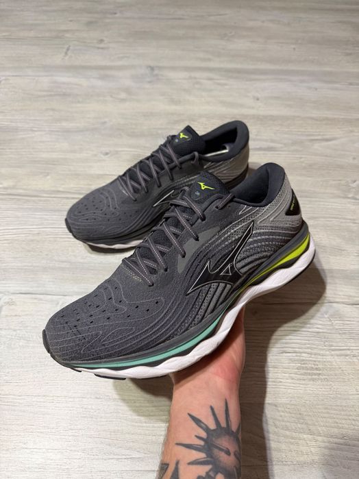 Кросівки Mizuno Wave Sky 6 оригінал р46.5