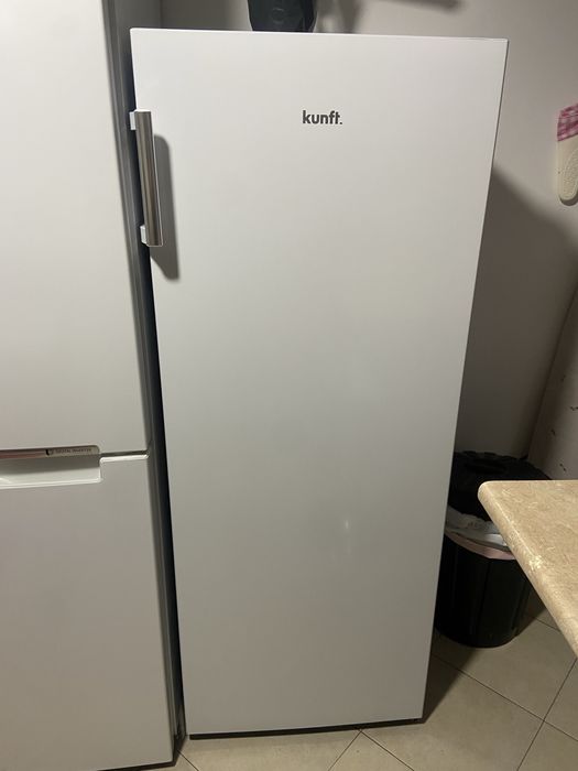 Freezer Vertical KUNFT - Como Novo