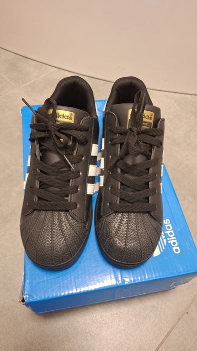 Adidas superstar