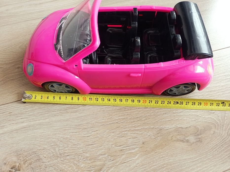 Zabawka różowe auto dla lalek