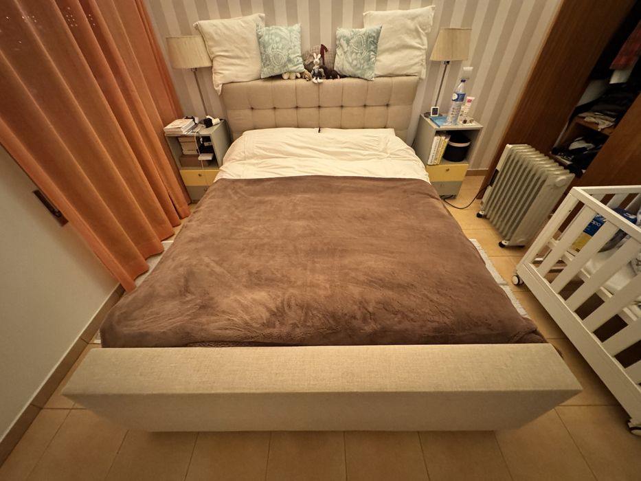 Cama de casal e colchão