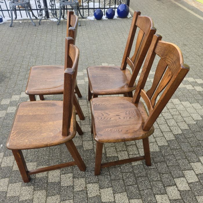 Krzesła dębowe masywne