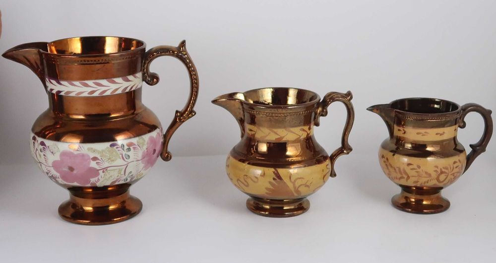 3 Jarros antigos em porcelana Lustrina