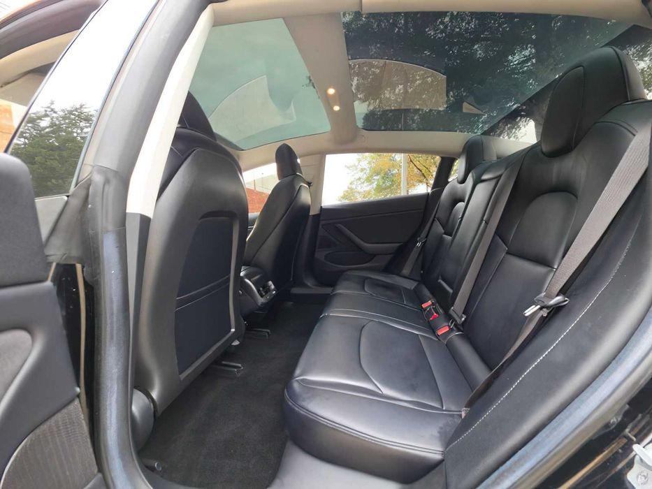 Tesla Model 3      2018