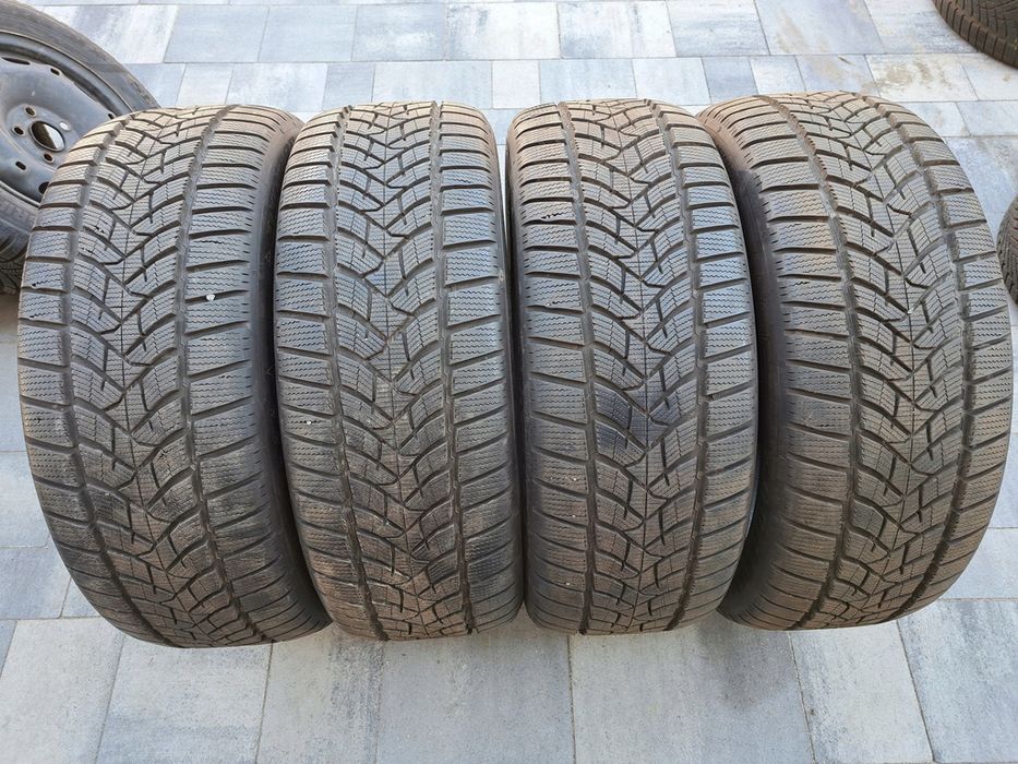 4x opony zimowe  235/45R20 Dunlop Winter Sport 5 suv  (A76)