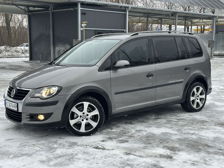 Volkswagen Cross Touran