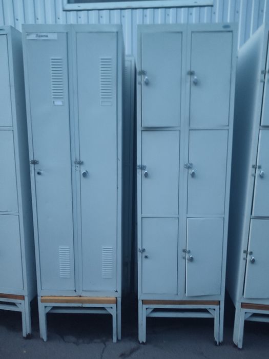 Шафа для роздягальні металева Б/В.