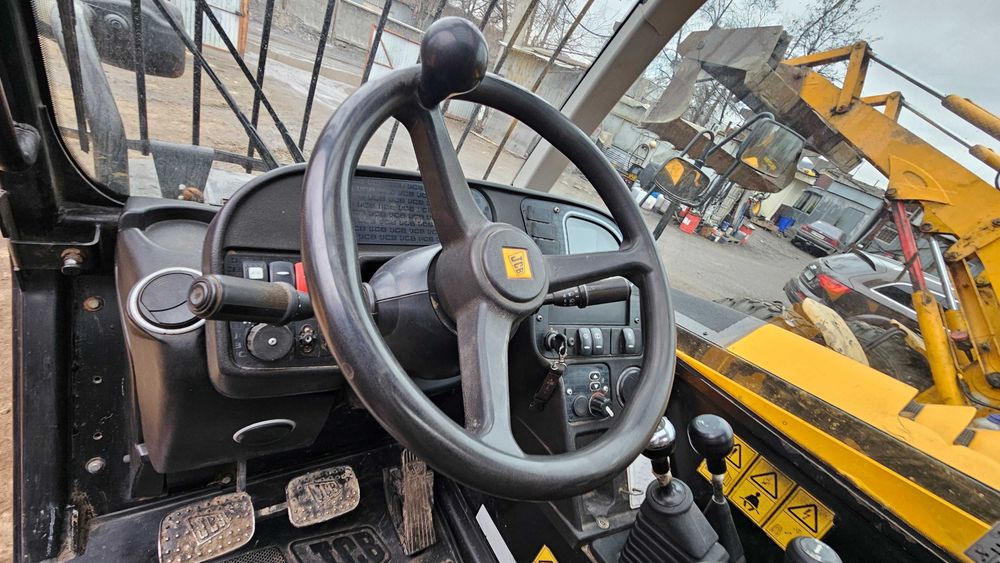 Продам навантажувач телескопічний JCB 540-135 2014 року.