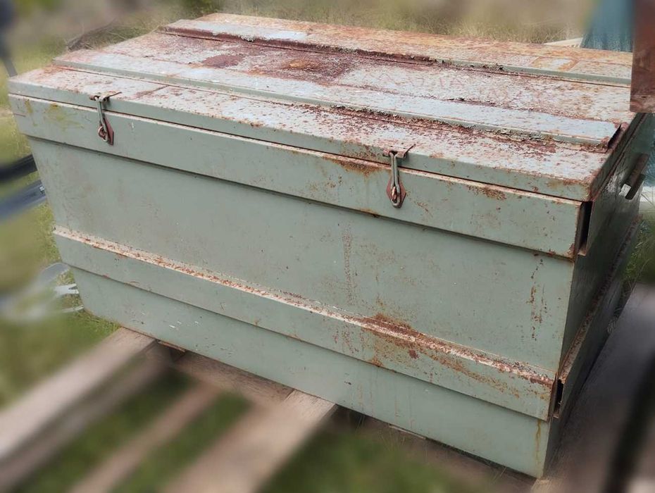 Baú / Arca / Mala em Metal