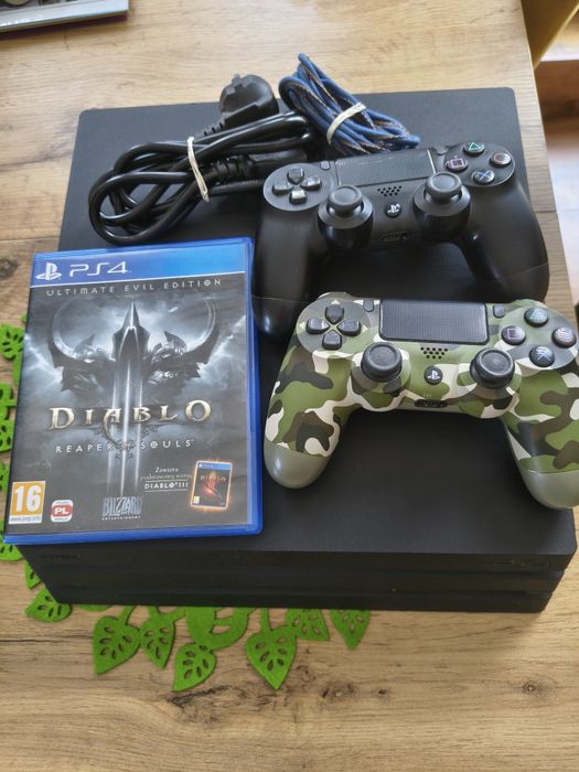 PlayStation 4 PRO + 2 pady + Diablo 3 Ultimate Evil