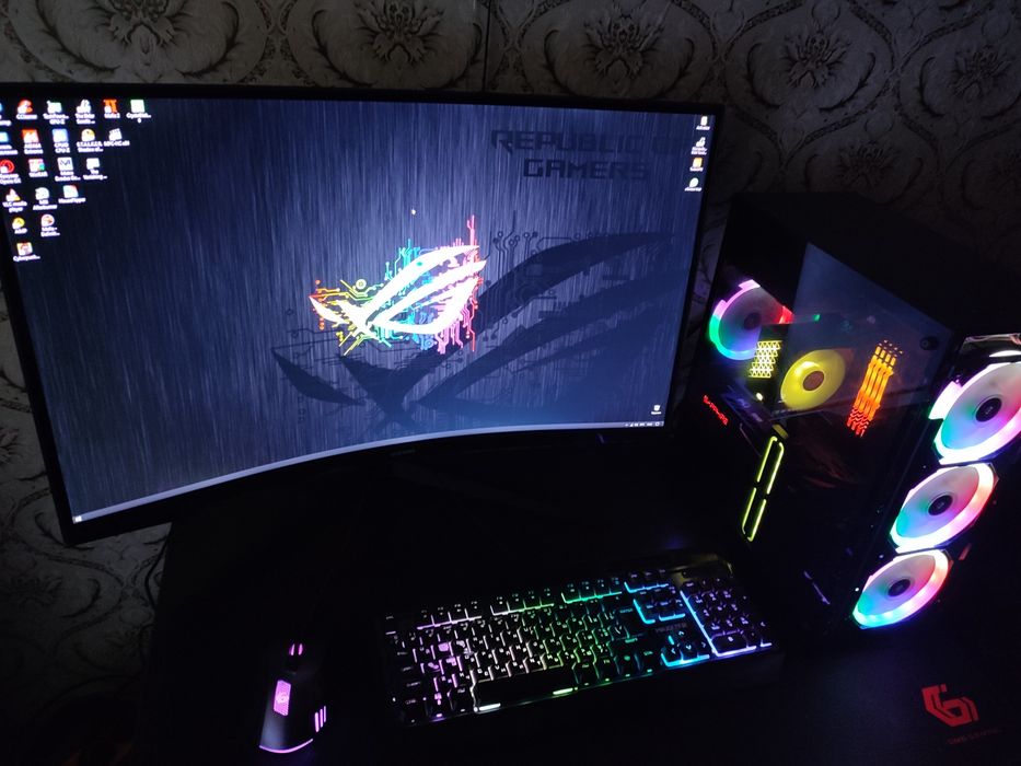 Продам новый компьютер могу по частям.