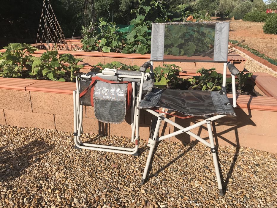 Duas cadeiras de campismo dobráveis e resistentes - muito confortáveis